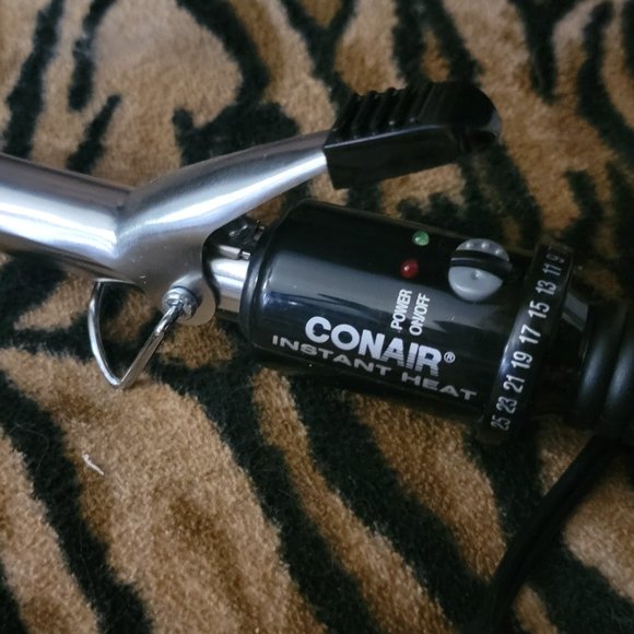 Conair Curling Iron.. Bran New! - Picture 2 of 2